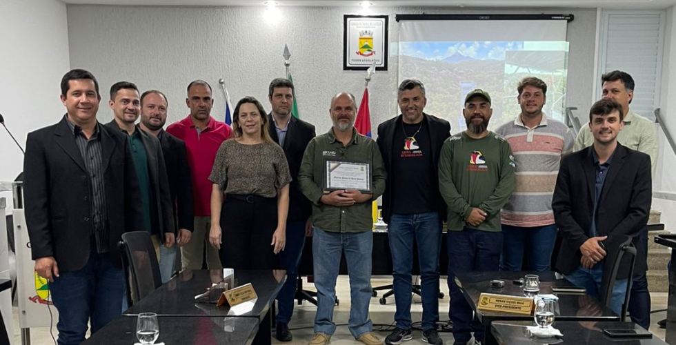 Câmara Homenageia Dia Municipal em Defesa da Ave “Saíra-apunhalada”